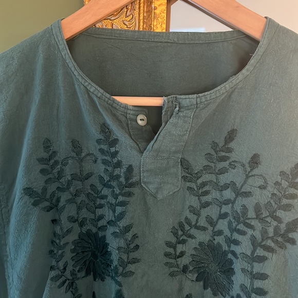 Vintage Embroidered Top - Picture 2 of 4